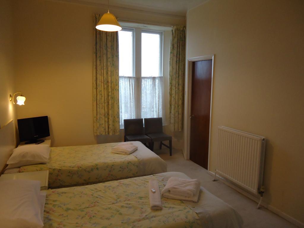 Abbey Court Hotel Torquay Oda fotoğraf