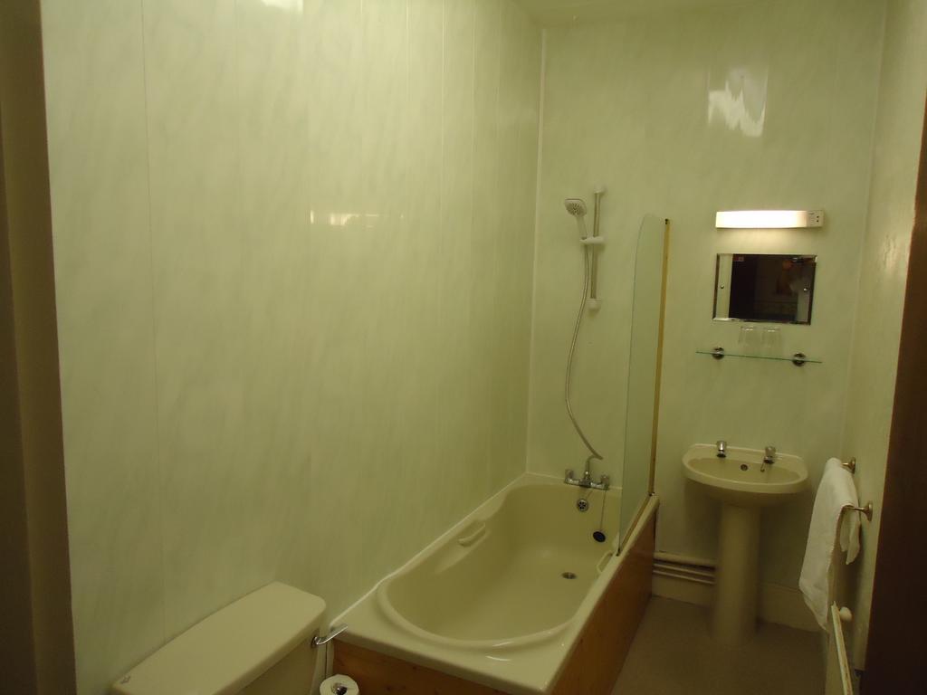 Abbey Court Hotel Torquay Oda fotoğraf